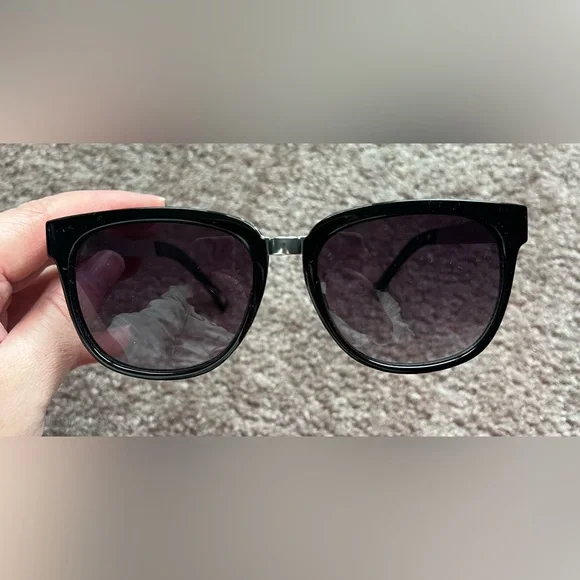 Fossil Sunglasses - Picture 5 of 5